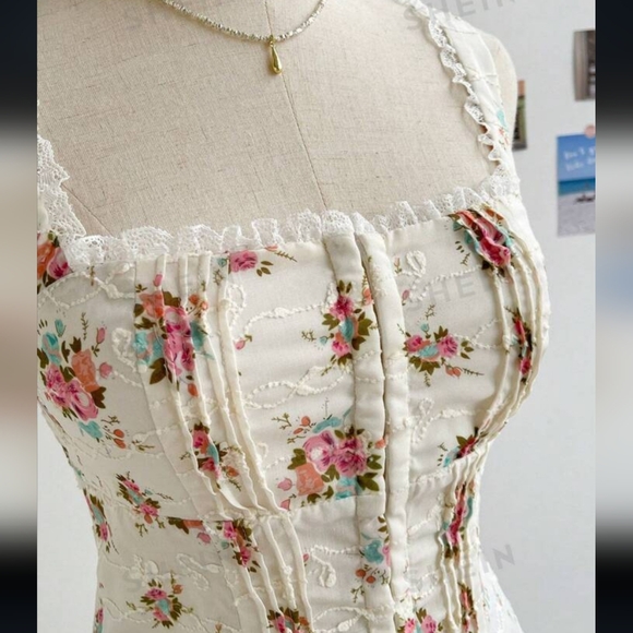 Floral Corset Top - Picture 4 of 8